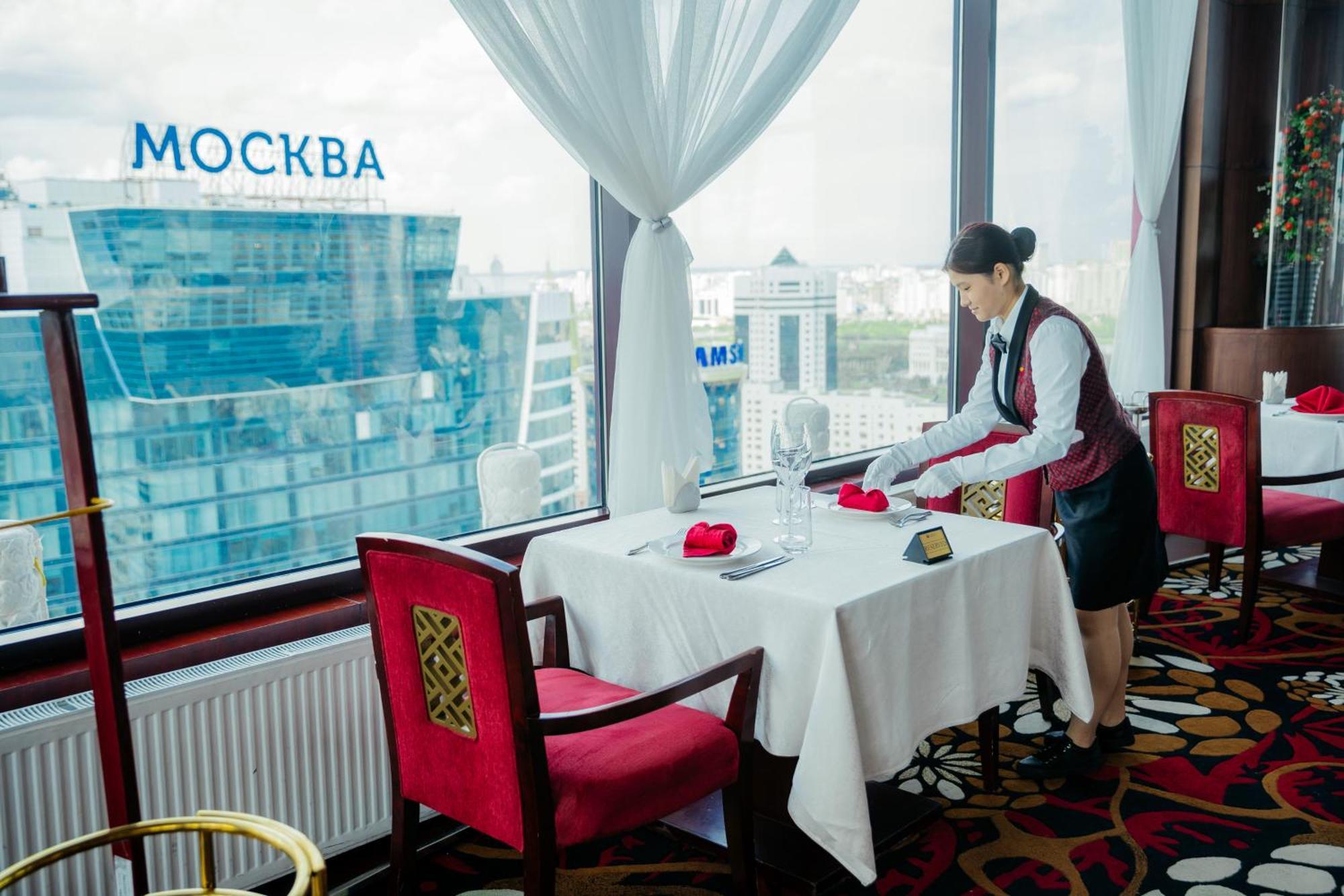 فندق بكين بلاس سولوكسي أستانا المظهر الخارجي الصورة A restaurant in Astana